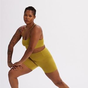Girlfriend Collective FLOAT Bike Short + Sports Bra in Saturn